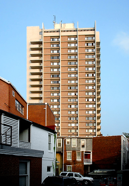 923-766-640