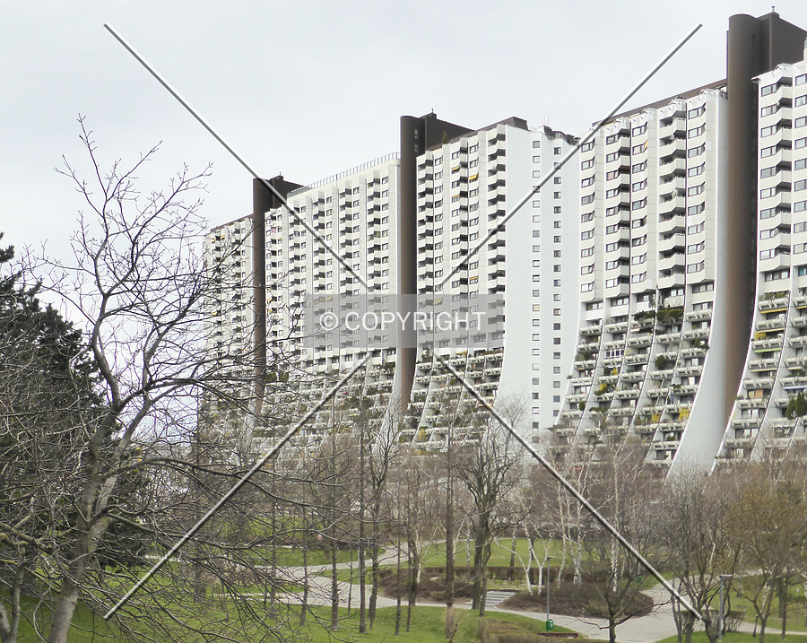 Wohnpark Alterlaa - Block C1-C4 by Nephilim
