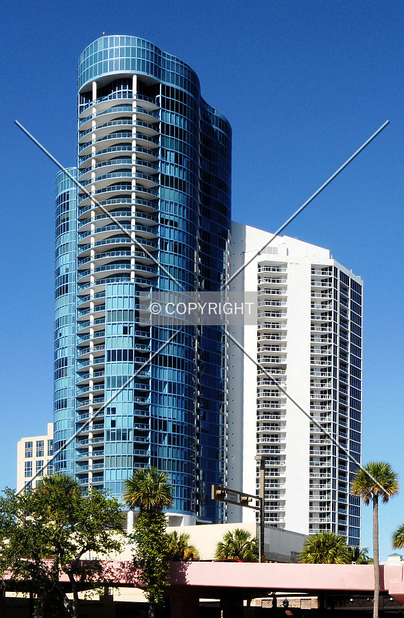 Las Olas River House by Jorge Molina