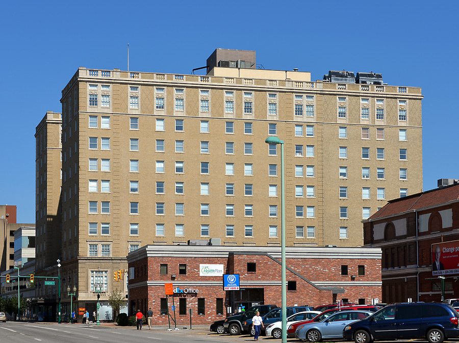 405 Capitol Street by John W. Cahill