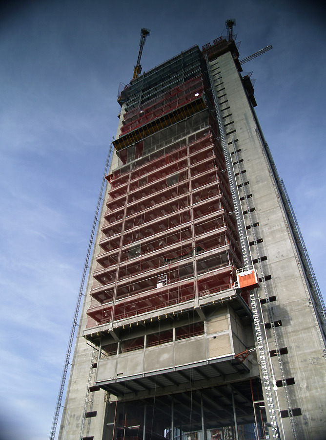 Torre Caja Madrid by Cesar Serrano