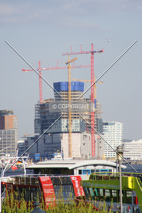 Elbphilharmonie by Nephilim