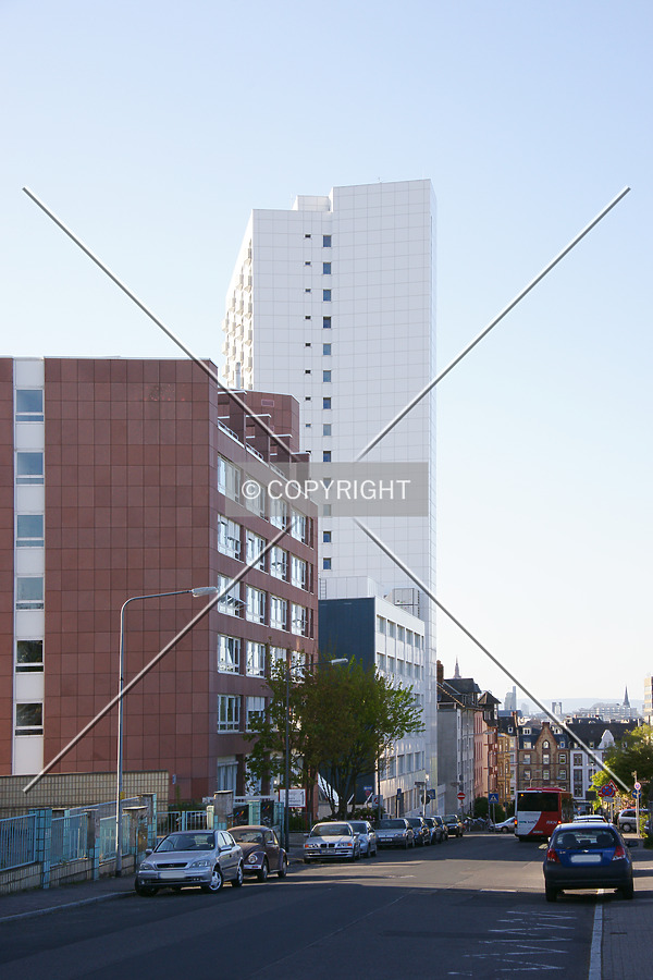 Hainer Weg 24 by Nephilim