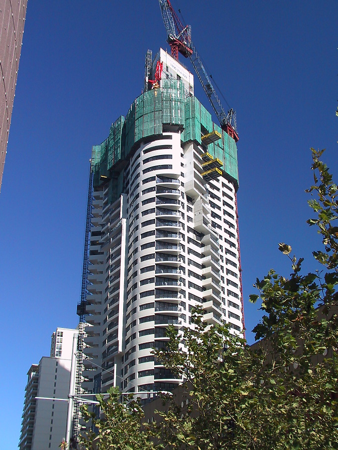 Meriton Tower by John Bek