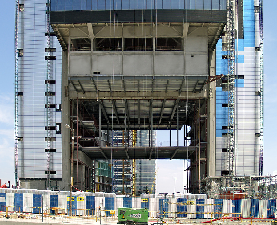 Torre Caja Madrid by Cesar Serrano