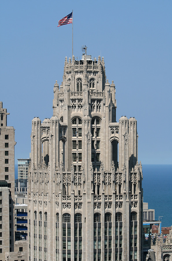 Tribune Tower by Michiel van Dijk