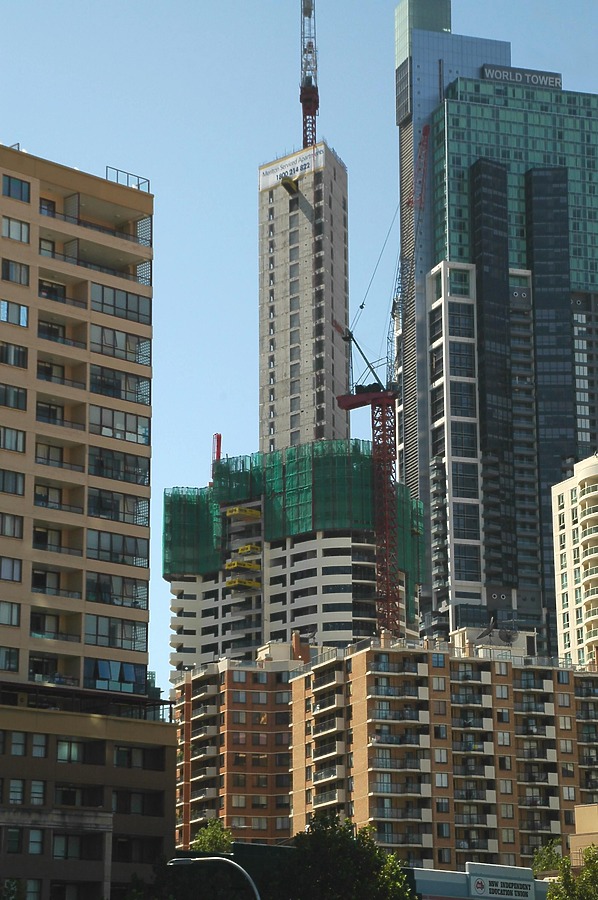 Meriton Tower by John Bek