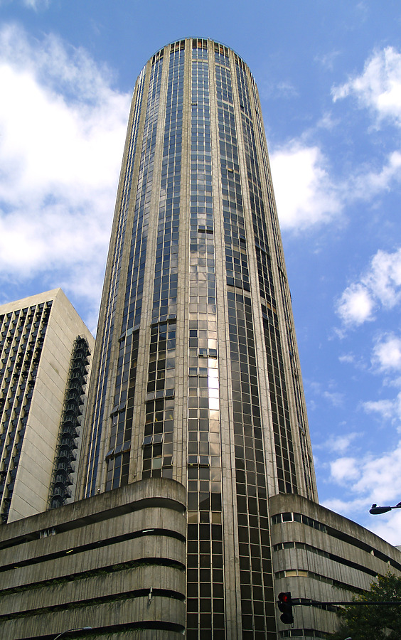 Edificio Santos Dumont by Cesar Serrano
