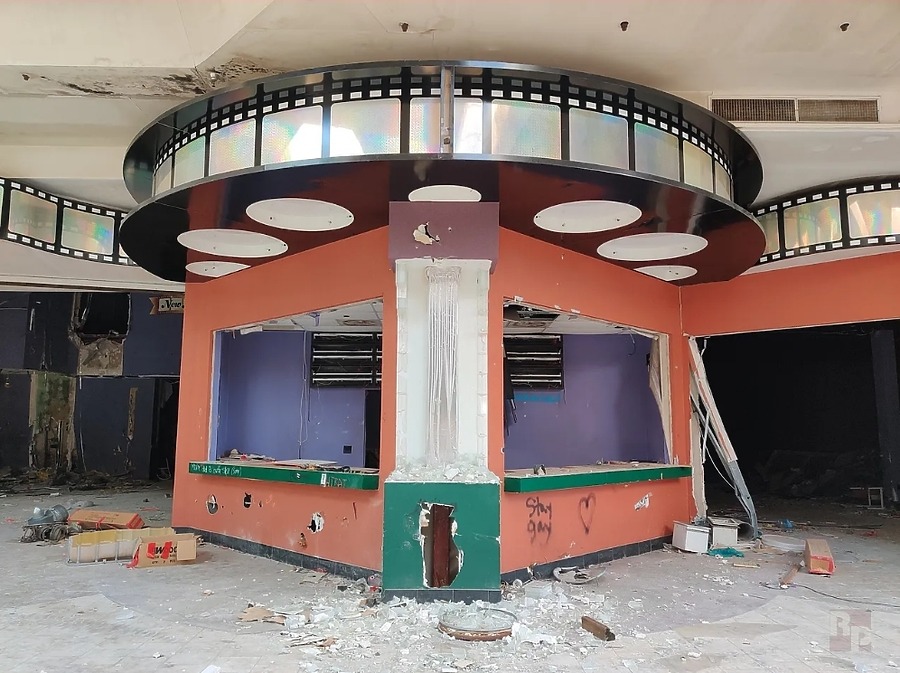 Jamestown Mall by Retailpocalypse