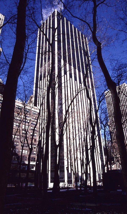 1095 Avenue of the Americas by Scott Murphy
