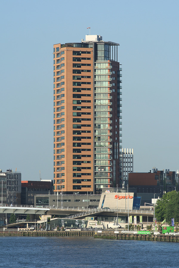 Hoge Erasmus by Michiel van Dijk