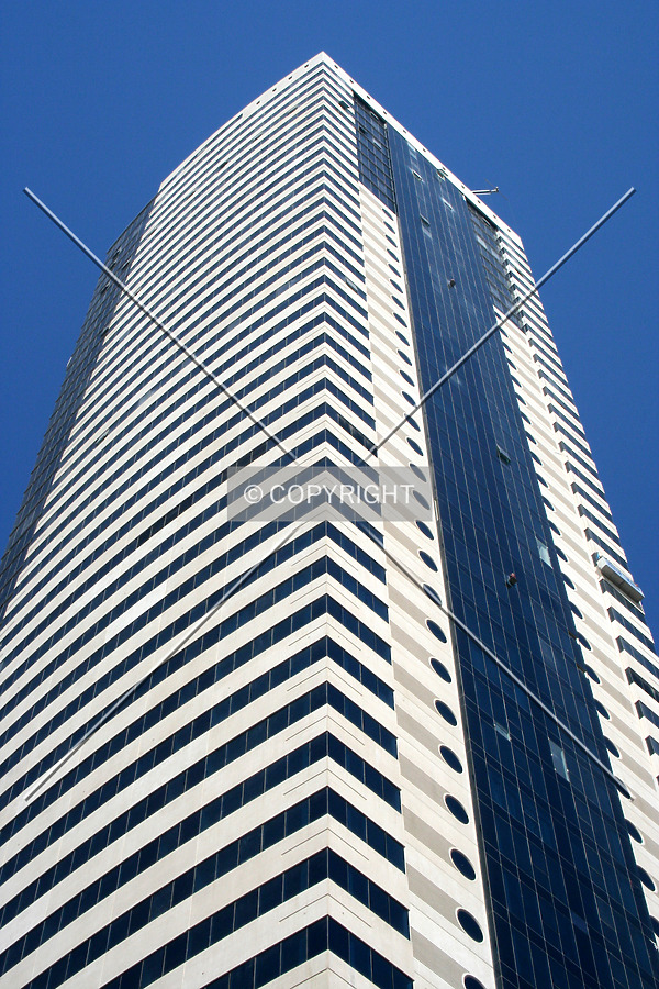 Le Reve by Neil Nickolds