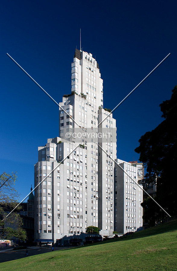 Edificio Kavanagh by Maximiliano Buono