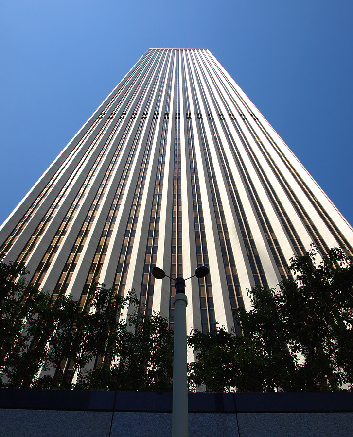 Aon Center by Marshall Gerometta