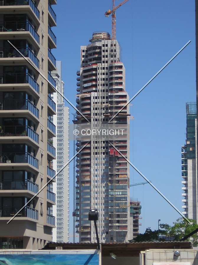 Torre Renoir 1 by Maximiliano Buono