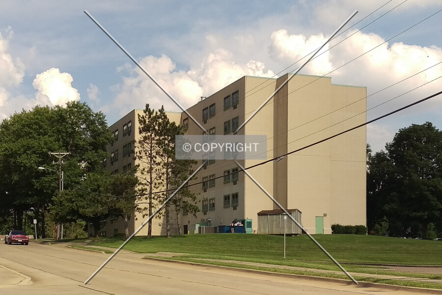Lindenwood Apartments