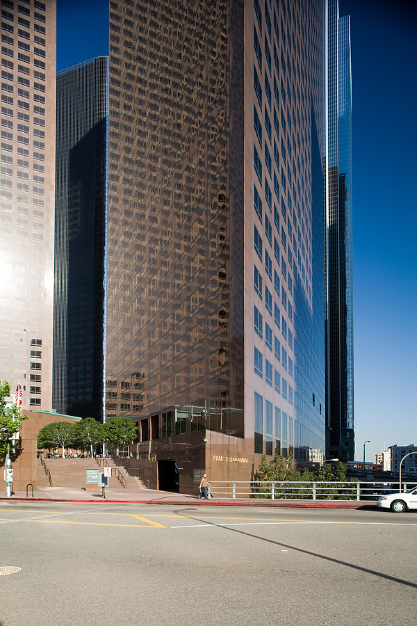 KPMG Tower by Pavel Toczynski