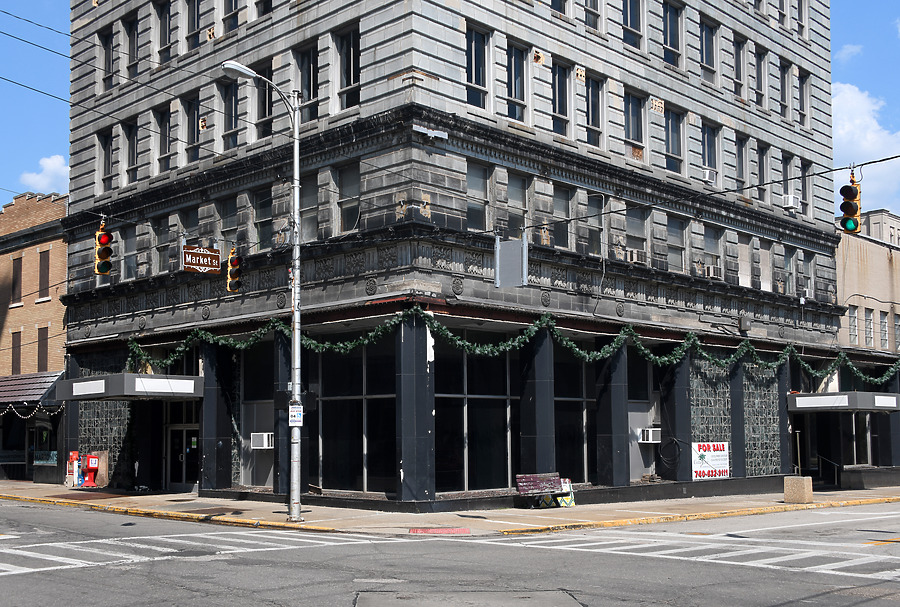 Sinclair Building by John W. Cahill