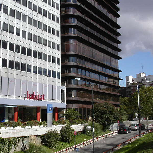 Banco de Bilbao by Cesar Serrano
