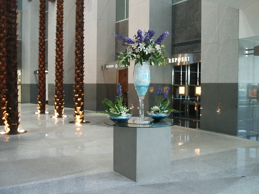 Kingdom Centre by Daniel Kieckhefer