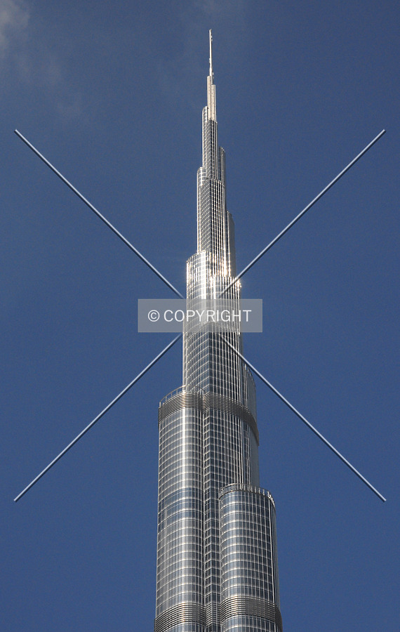 Burj Khalifa by Kevin Hemphill