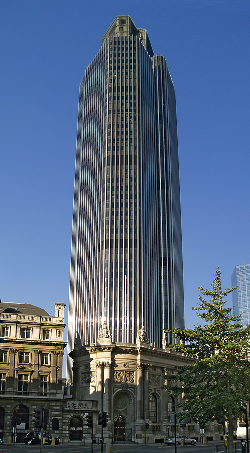 Tower 42 by Cesar Serrano