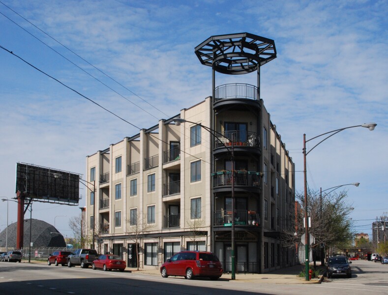 875 North Milwaukee Avenue