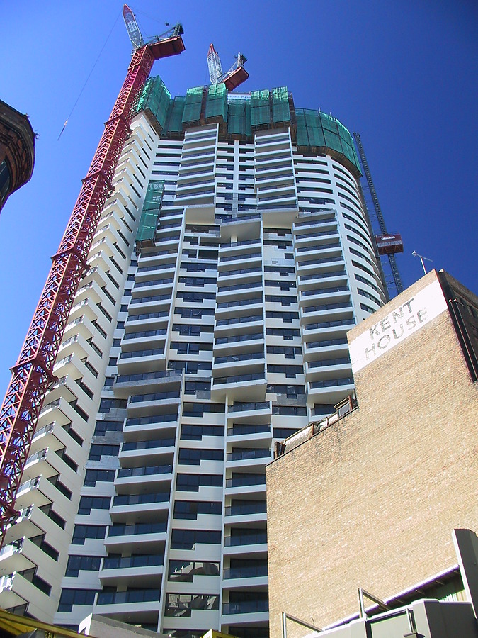 Meriton Tower by John Bek