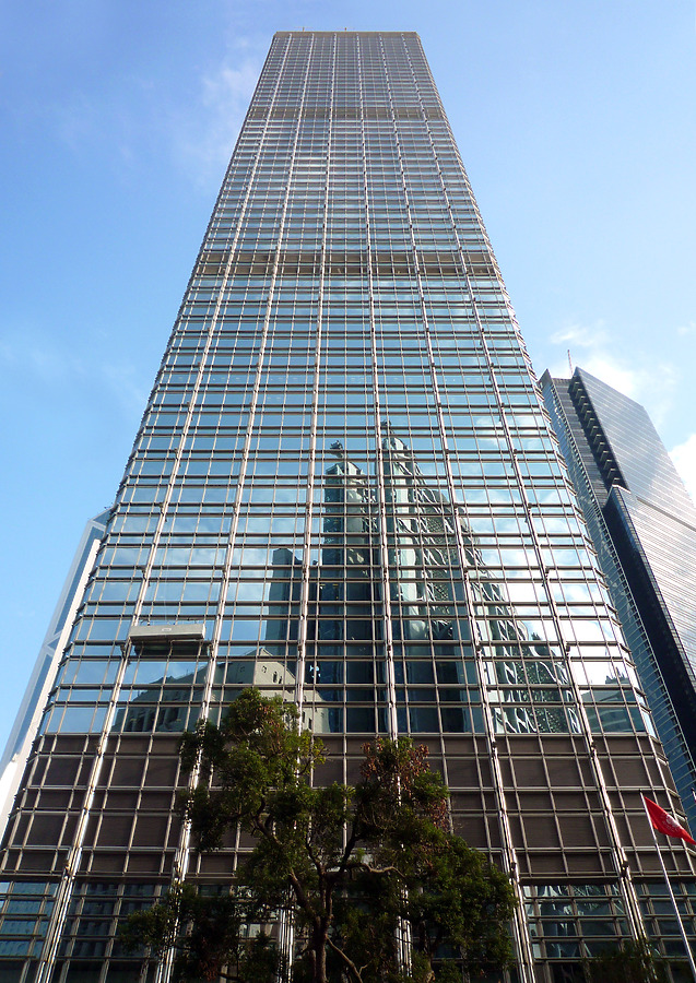 Cheung Kong Centre by Wilson Ling