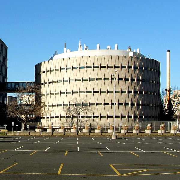 Health and Agriculture Laboratory Building by John Cahill