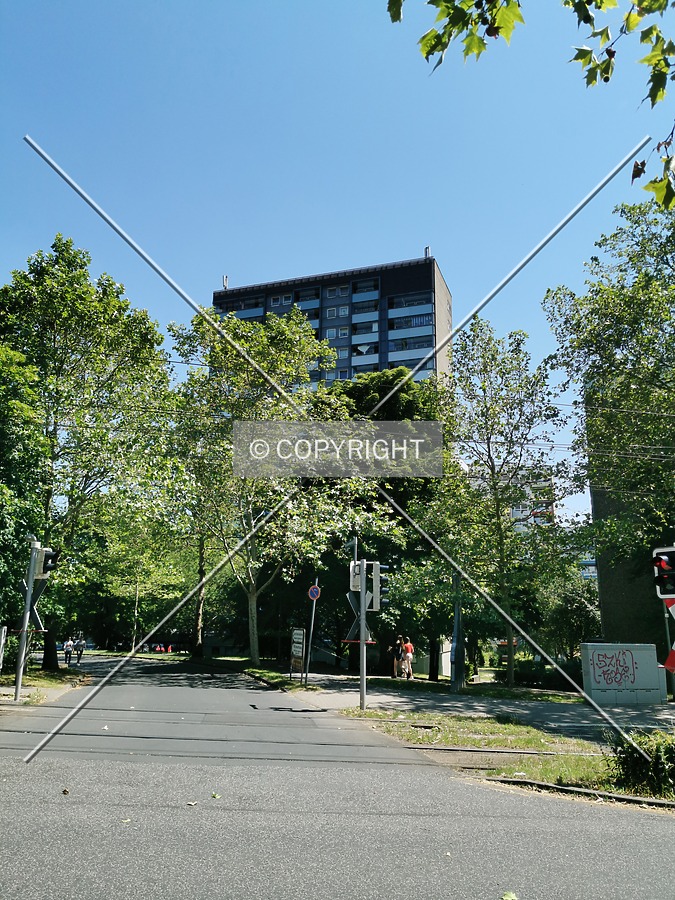 Brückenhofstraße 76-84 by Nephilim
