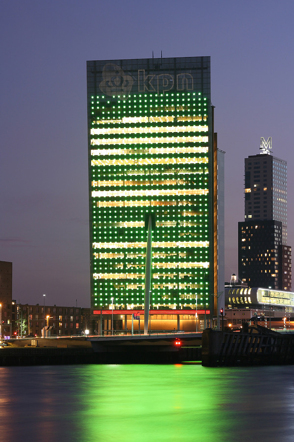 Toren op Zuid by Michiel van Dijk