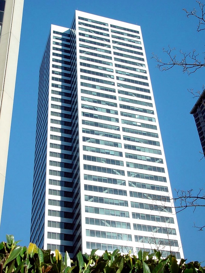 Bank of America Fifth Avenue Plaza by Garrett Stout