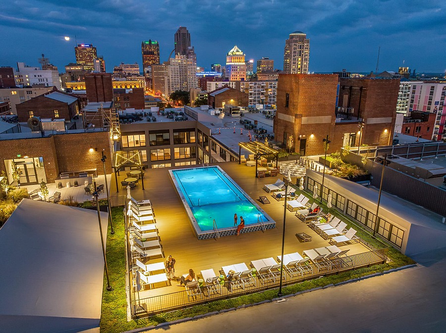 Butler Brothers Building by Trivers