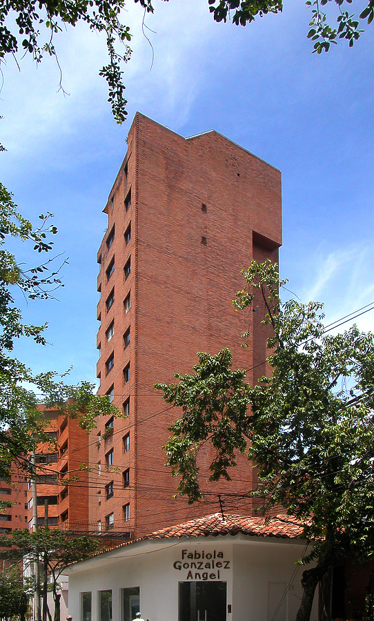 Edificio San Antonio del Rio by Jim Schwartz