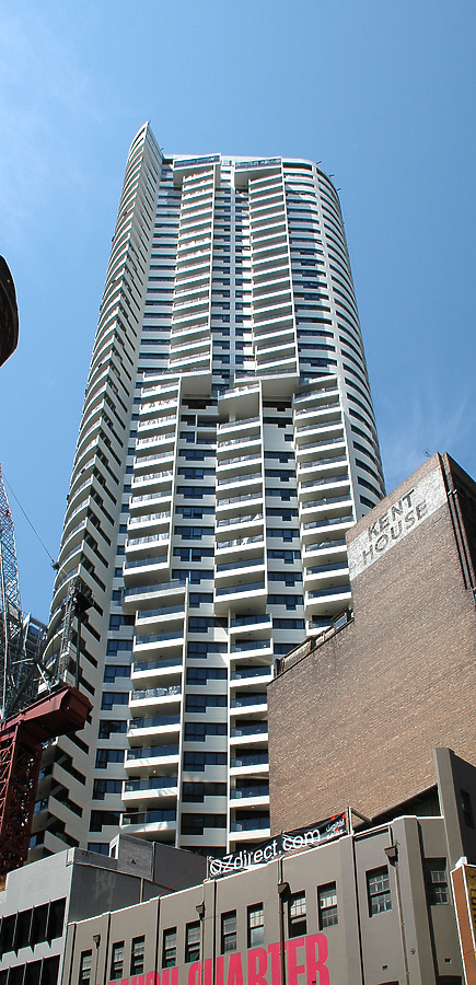 Meriton Tower by John Bek