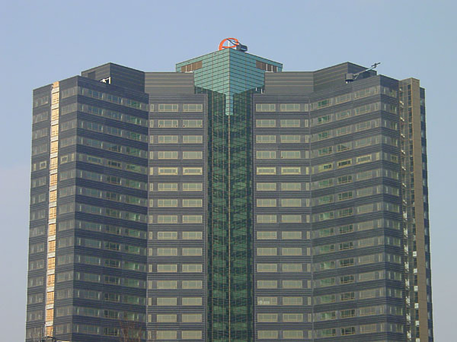 Millennium Tower by Michiel van Dijk