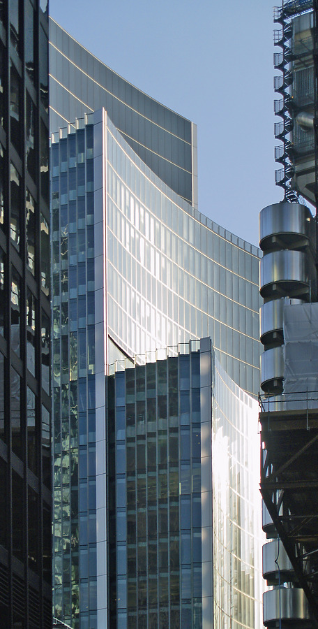The Willis Building by Cesar Serrano