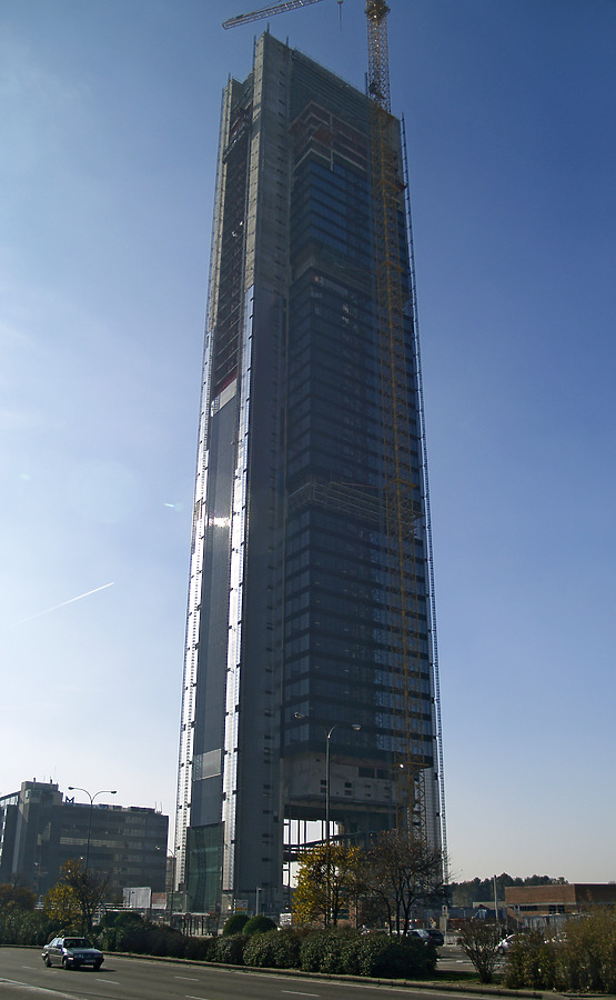 Torre Caja Madrid by Cesar Serrano