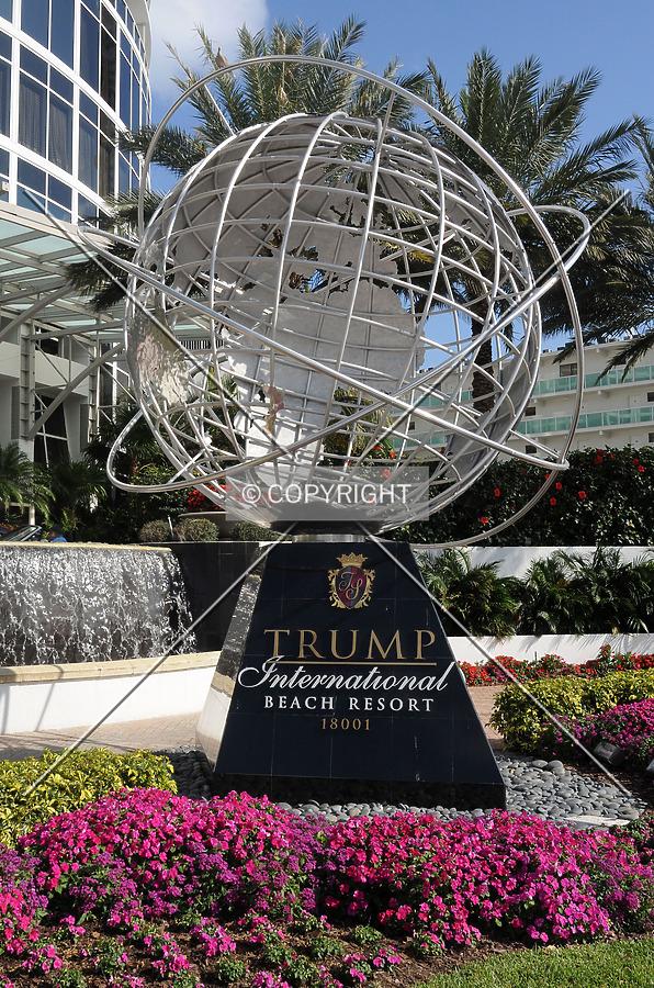 Trump International Sonesta Beach Resort by Jorge Molina
