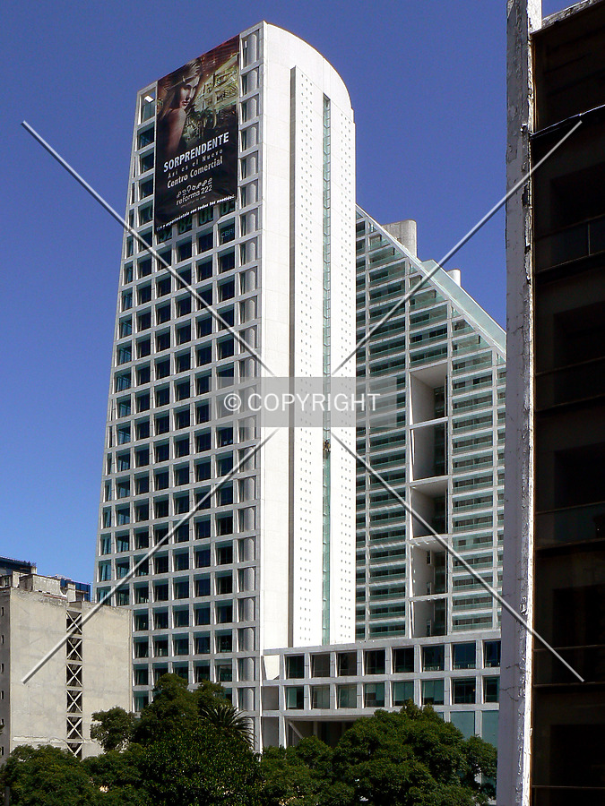 Reforma 222 Torre I by Luis Ibáñez