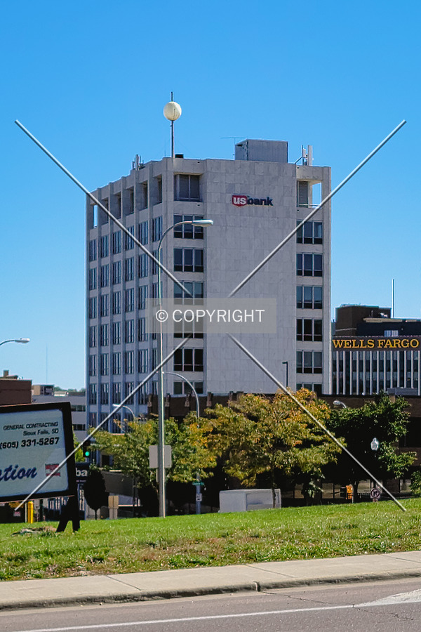 US Bank Building by Ryan Hildebrand
