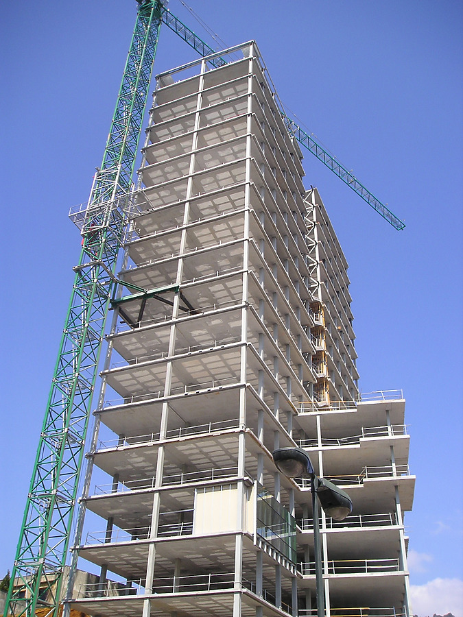 Isozaki Atea I by Mikel Allende