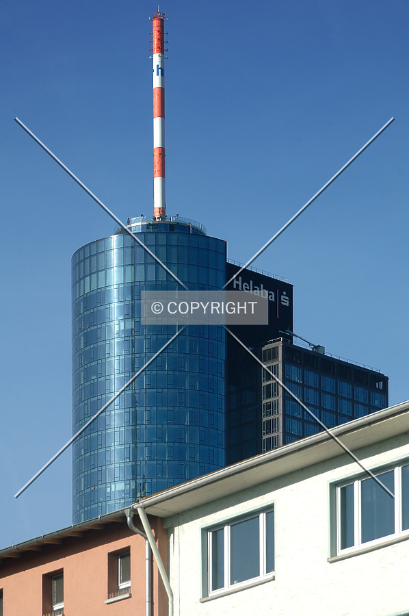 MAIN TOWER by David Guija