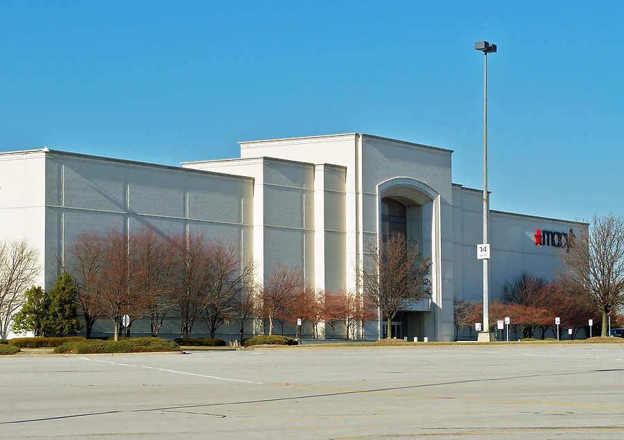 Jamestown Mall by Ryan Hildebrand