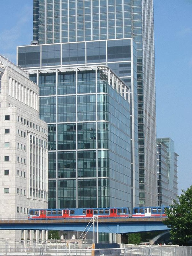 33 Canada Square by Jonathan Smith