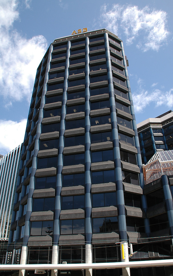 Two Hunter Street by John Bek
