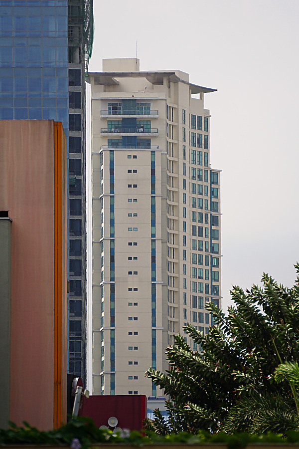 Bellagio Tower 1 by Ryan Hildebrand