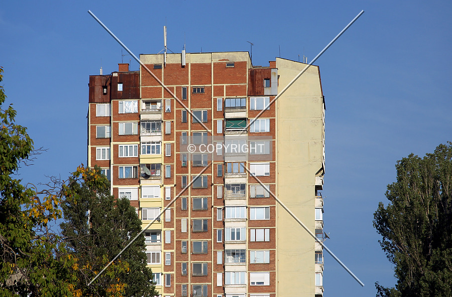 Zona B-5, Block 3 by Serdica