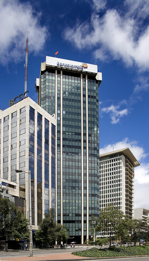 Edificio Davivienda by Jim Schwartz